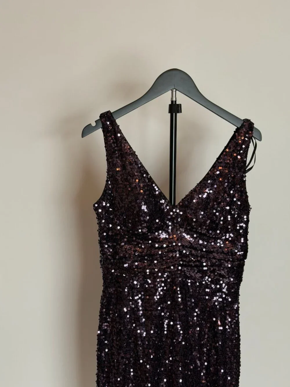 Beautiful Sequin V-Neck Midi Dress in Deep Plum, Size 8